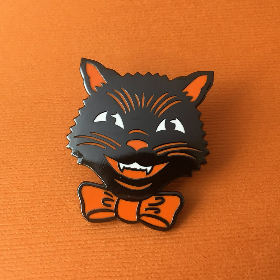 Spooky Cat Pin 